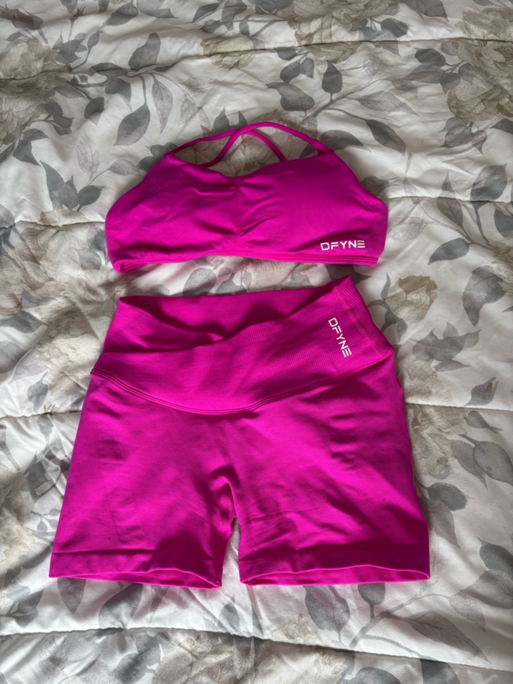 DFYNE cross waisted set